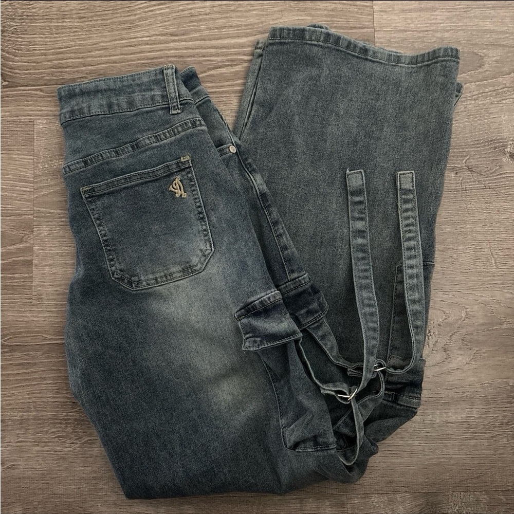 VIP Denim Jeans - Picture 2 of 6